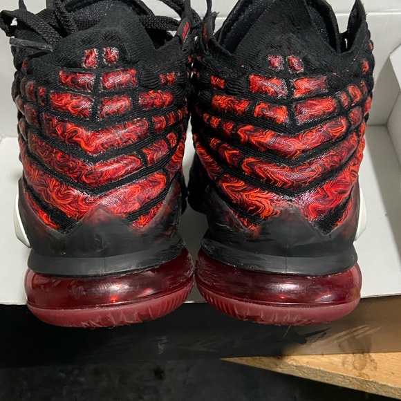 Lebron 17 Basketball Shoes - Picture 3 of 16